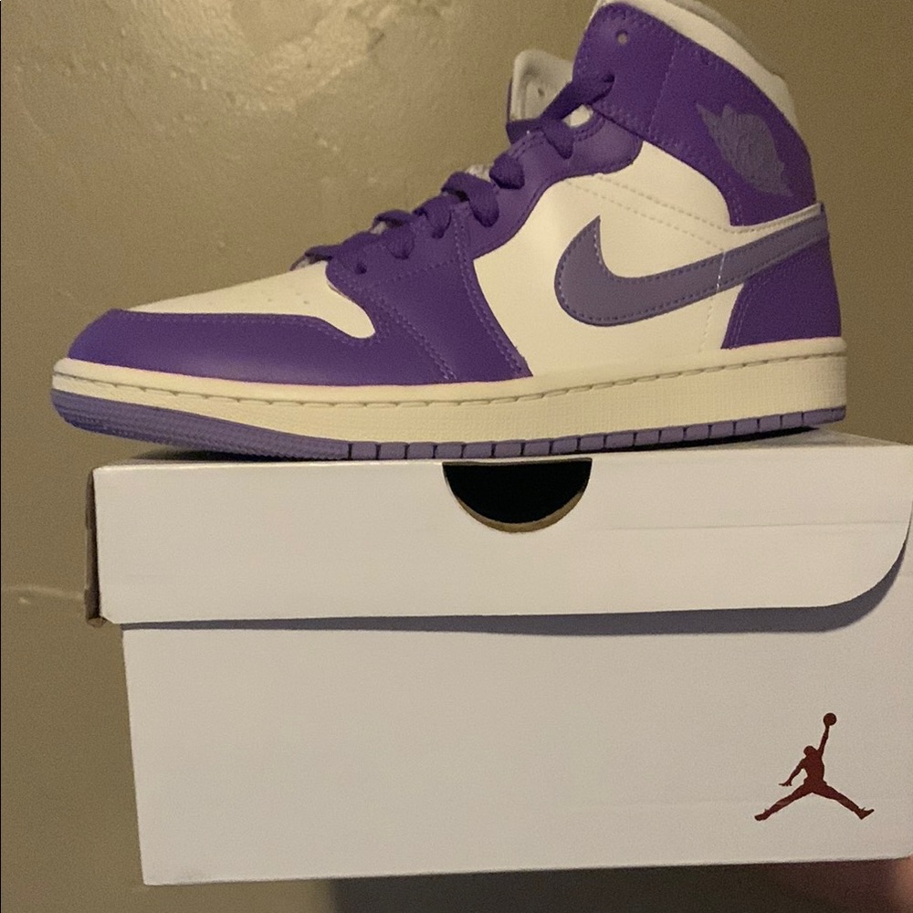 Nike Air Jordan 1 Mid Purple White Shoes
